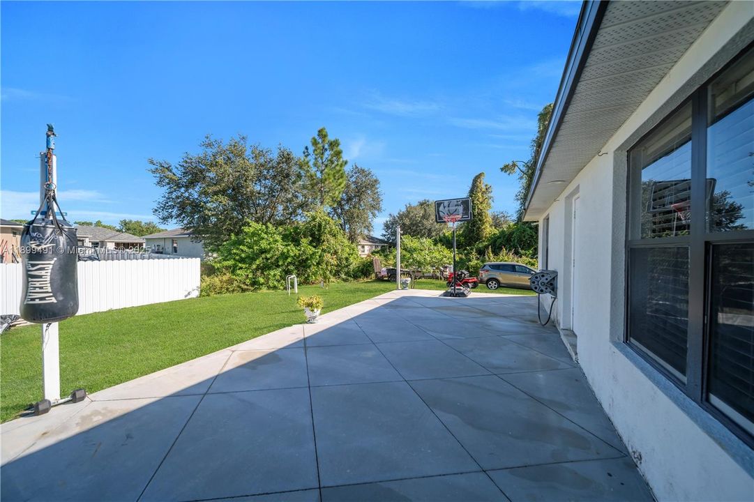 Recently Sold: $309,500 (3 beds, 2 baths, 1646 Square Feet)