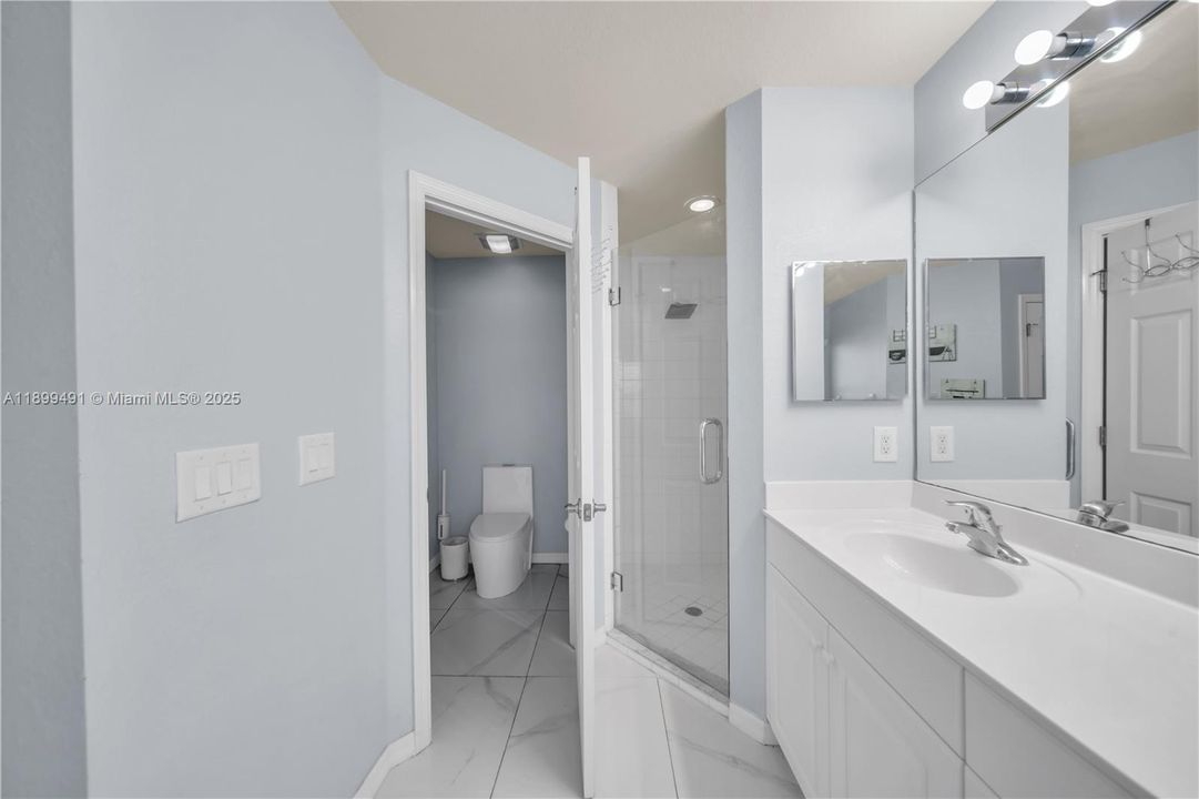 Recently Sold: $309,500 (3 beds, 2 baths, 1646 Square Feet)