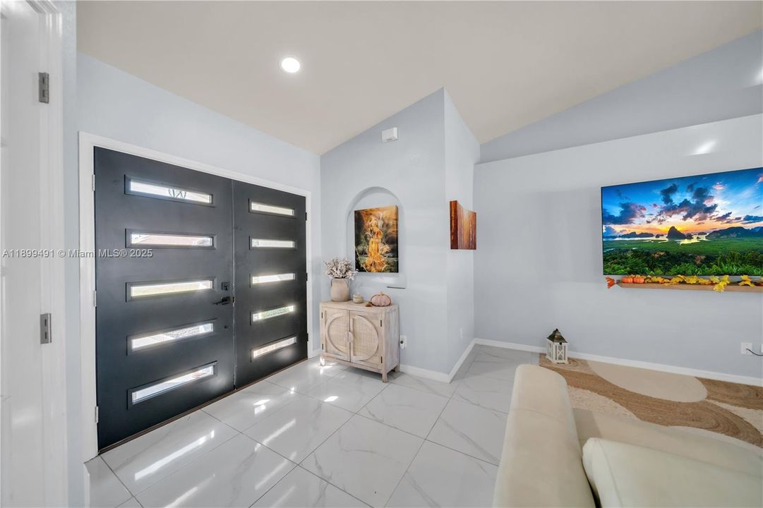 Recently Sold: $309,500 (3 beds, 2 baths, 1646 Square Feet)