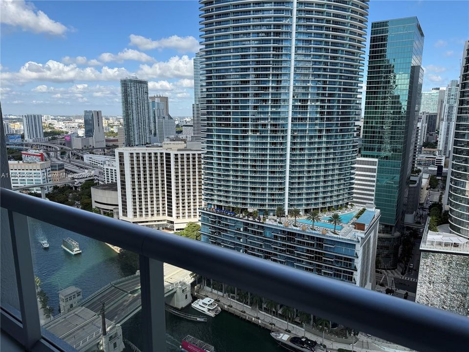 最近租的: $2,700 (0 贝兹, 1 浴室, 546 平方英尺)