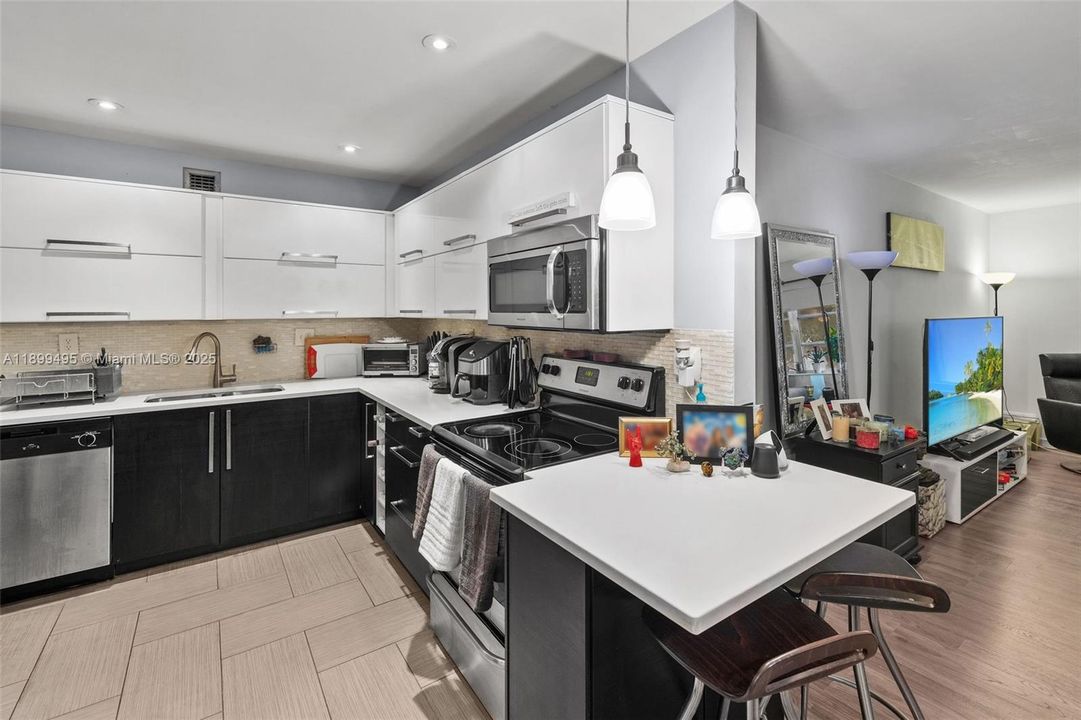 En Venta: $294,000 (2 camas, 2 baños, 1180 Pies cuadrados)