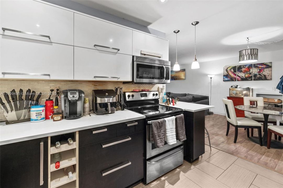 En Venta: $294,000 (2 camas, 2 baños, 1180 Pies cuadrados)