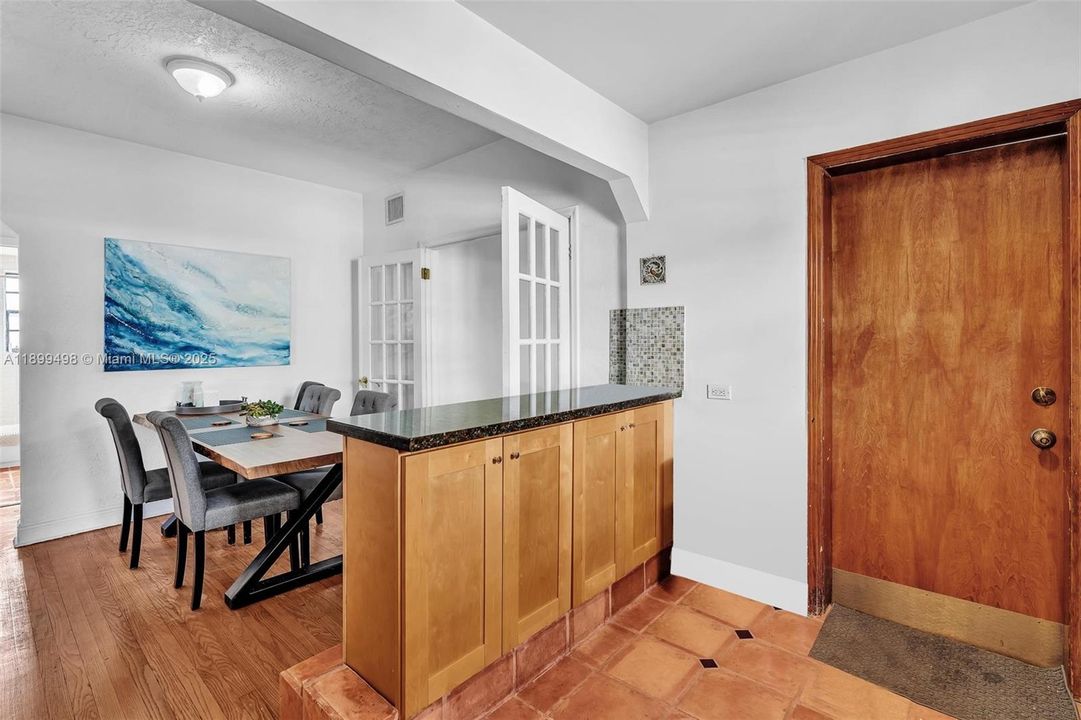 For Sale: $1,850,000 (7 beds, 4 baths, 3041 Square Feet)