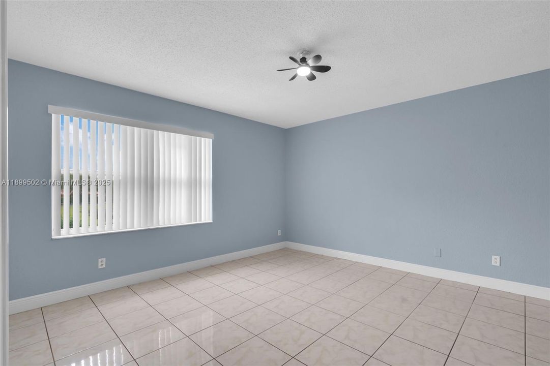 Active With Contract: $435,000 (3 beds, 2 baths, 1547 Square Feet)