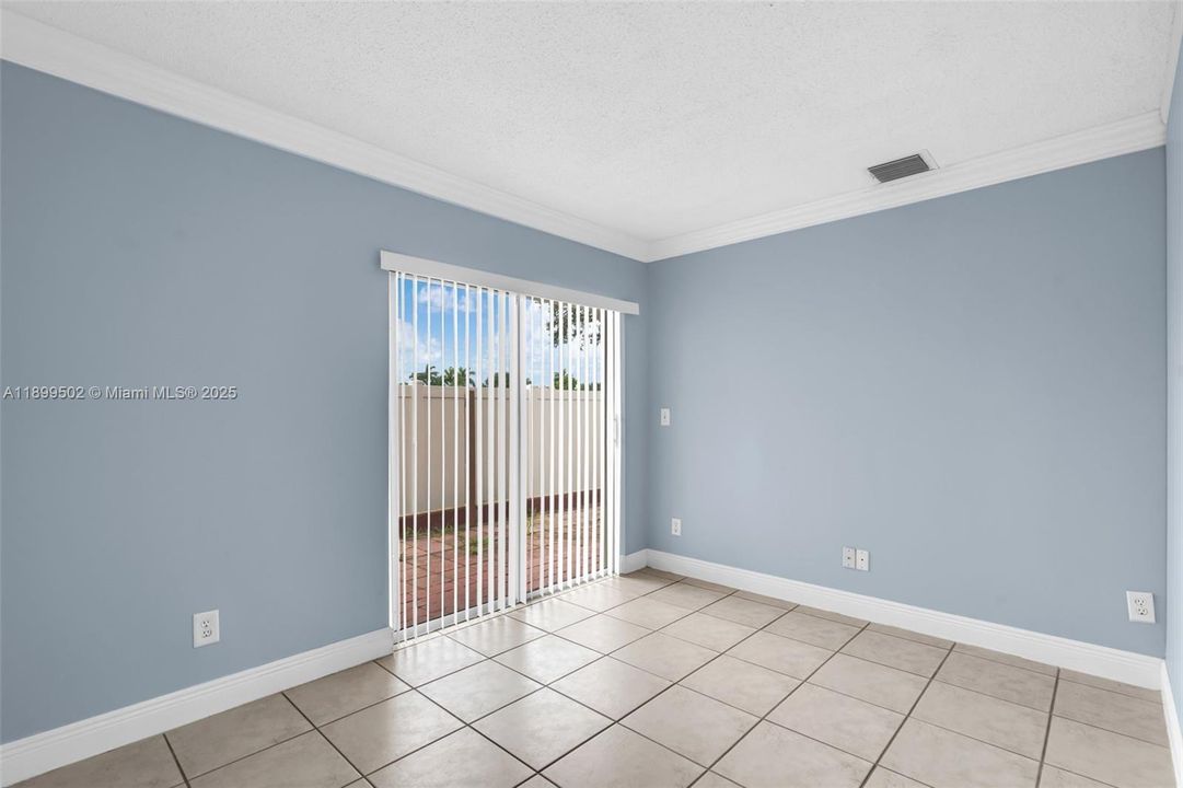 Active With Contract: $435,000 (3 beds, 2 baths, 1547 Square Feet)