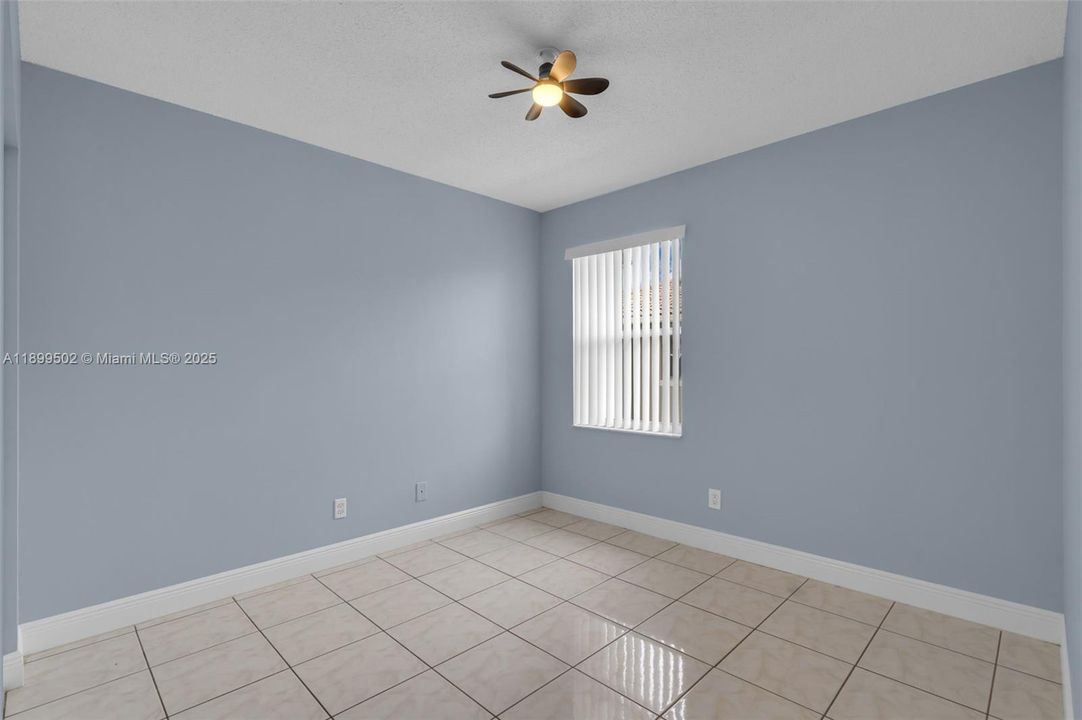 Active With Contract: $435,000 (3 beds, 2 baths, 1547 Square Feet)