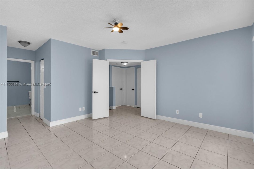 Active With Contract: $435,000 (3 beds, 2 baths, 1547 Square Feet)