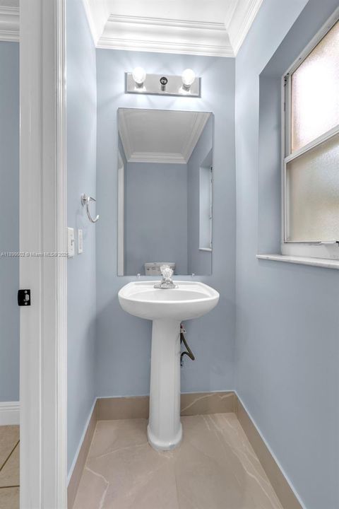 Active With Contract: $435,000 (3 beds, 2 baths, 1547 Square Feet)