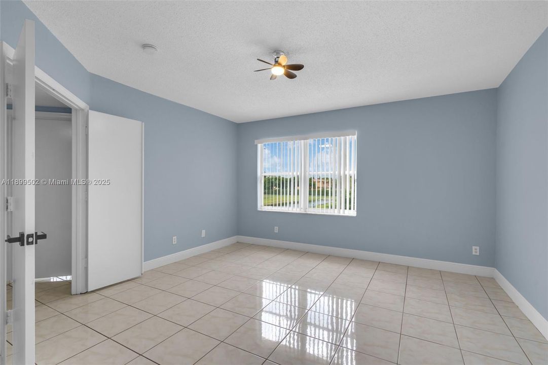 Active With Contract: $435,000 (3 beds, 2 baths, 1547 Square Feet)