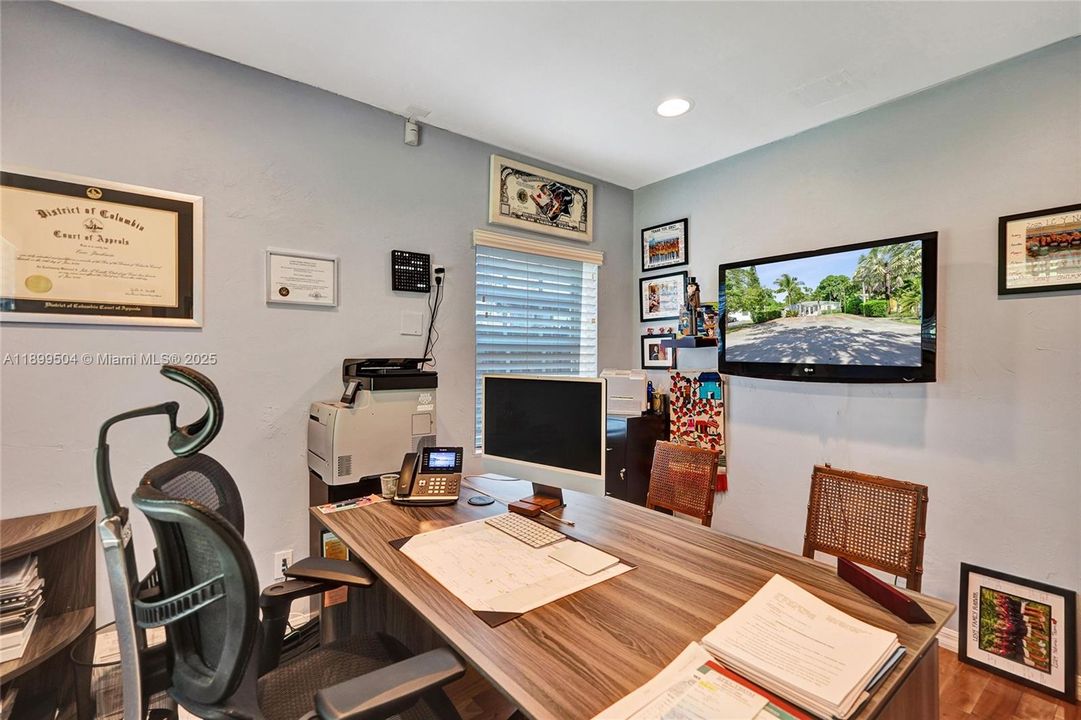 На продажу: $899,999 (0 спален, 0 ванн, 0 Квадратных фут)