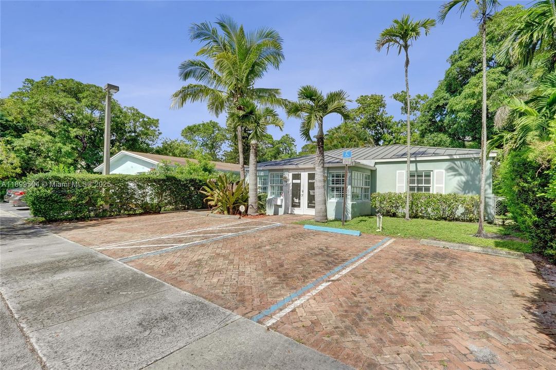 На продажу: $899,999 (0 спален, 0 ванн, 0 Квадратных фут)