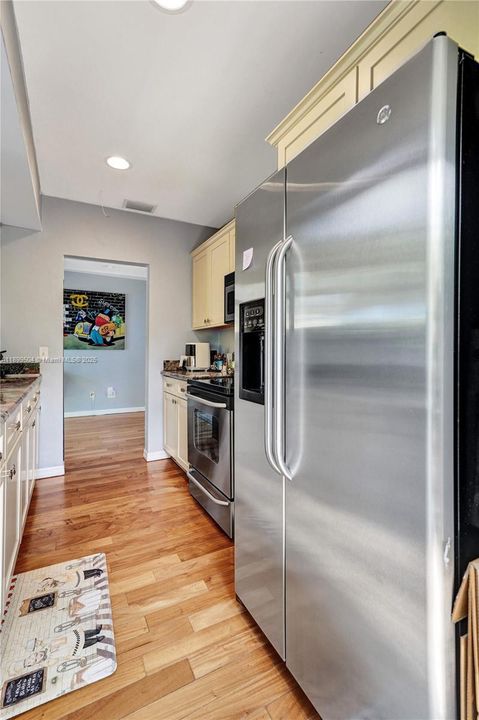 На продажу: $899,999 (0 спален, 0 ванн, 0 Квадратных фут)