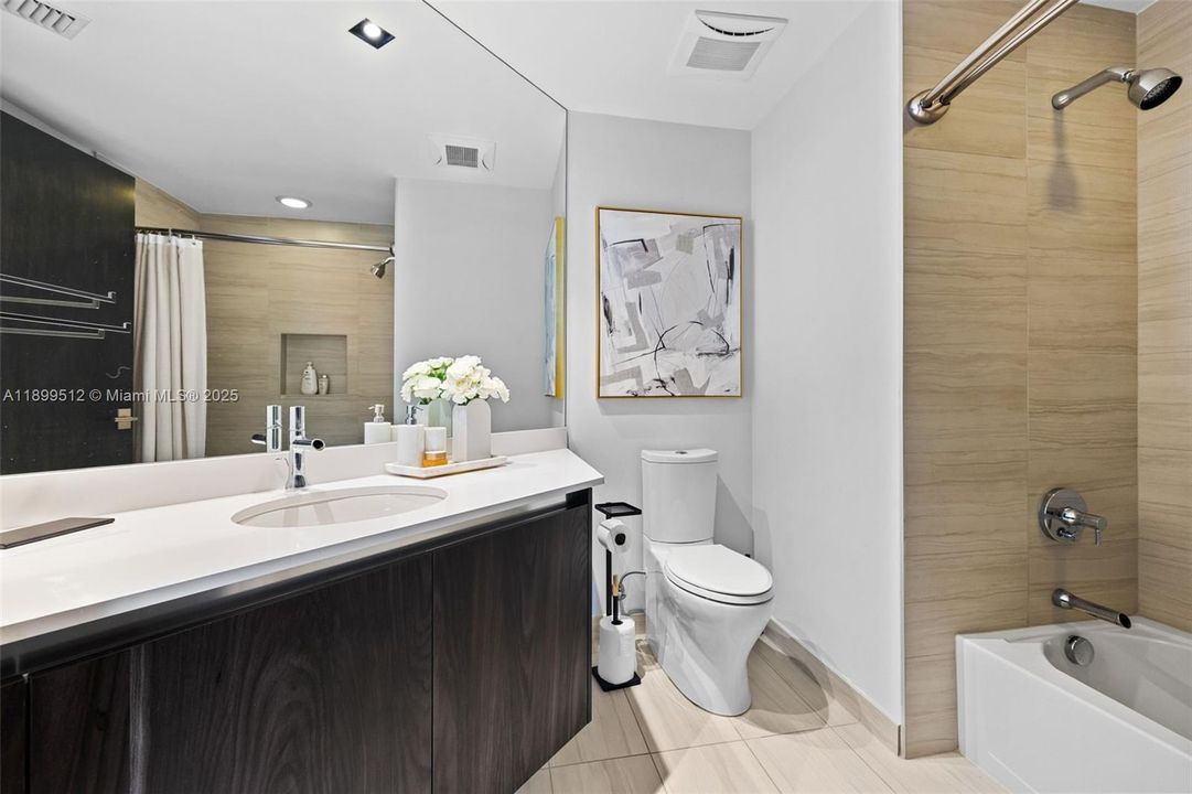 For Sale: $2,400,000 (3 beds, 3 baths, 2251 Square Feet)