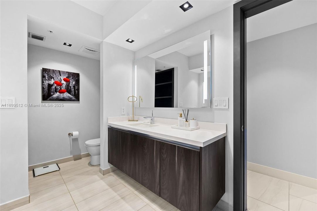 For Sale: $2,400,000 (3 beds, 3 baths, 2251 Square Feet)