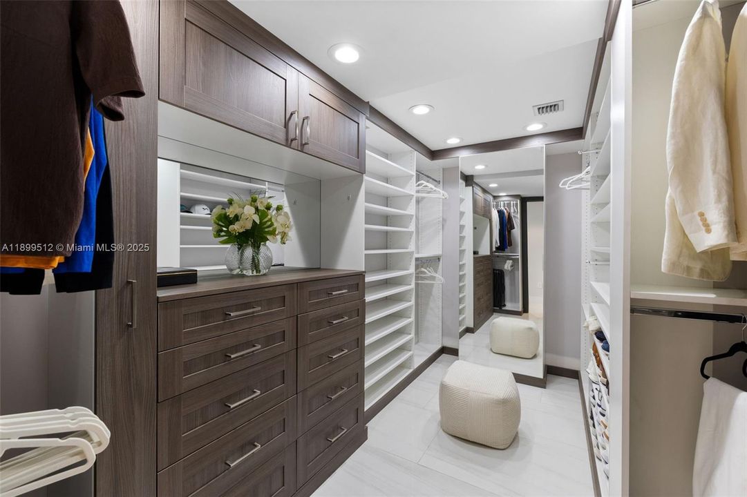 For Sale: $2,400,000 (3 beds, 3 baths, 2251 Square Feet)