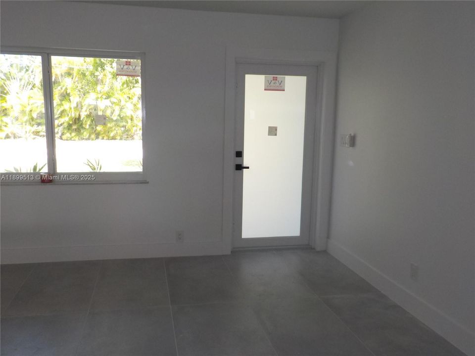 For Sale: $799,900 (3 beds, 2 baths, 1862 Square Feet)