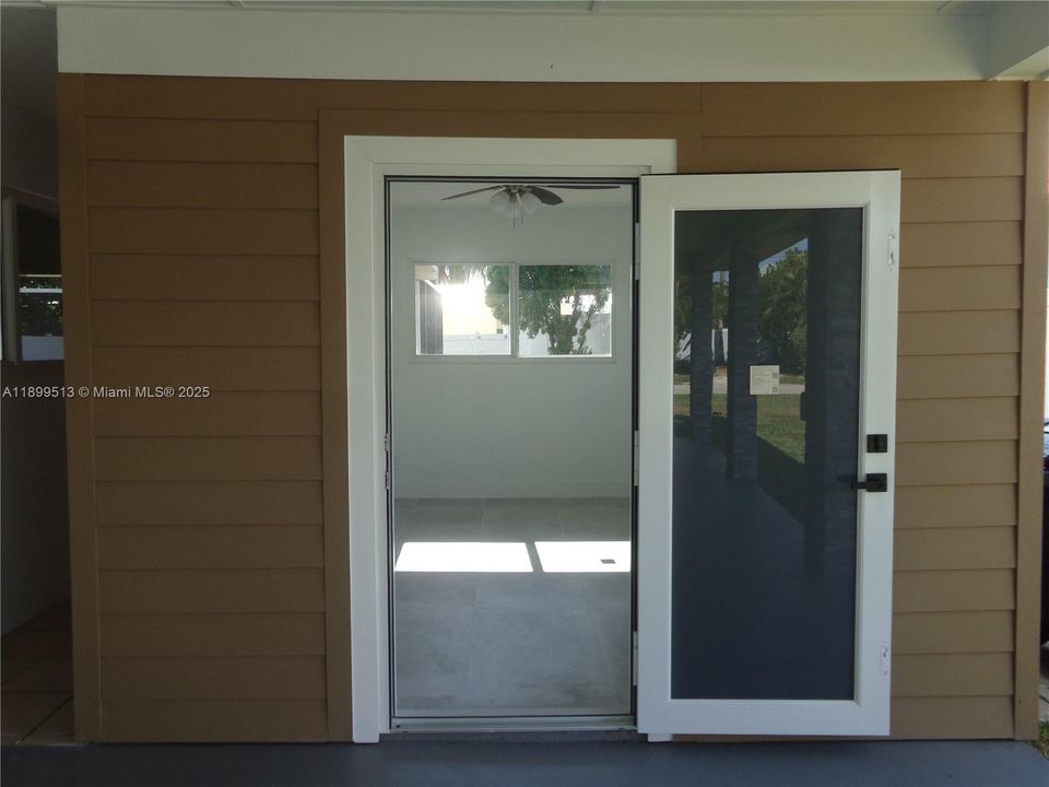 For Sale: $799,900 (3 beds, 2 baths, 1862 Square Feet)