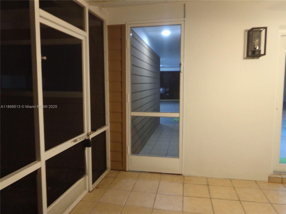 For Sale: $799,900 (3 beds, 2 baths, 1862 Square Feet)