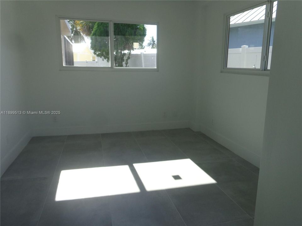 For Sale: $799,900 (3 beds, 2 baths, 1862 Square Feet)