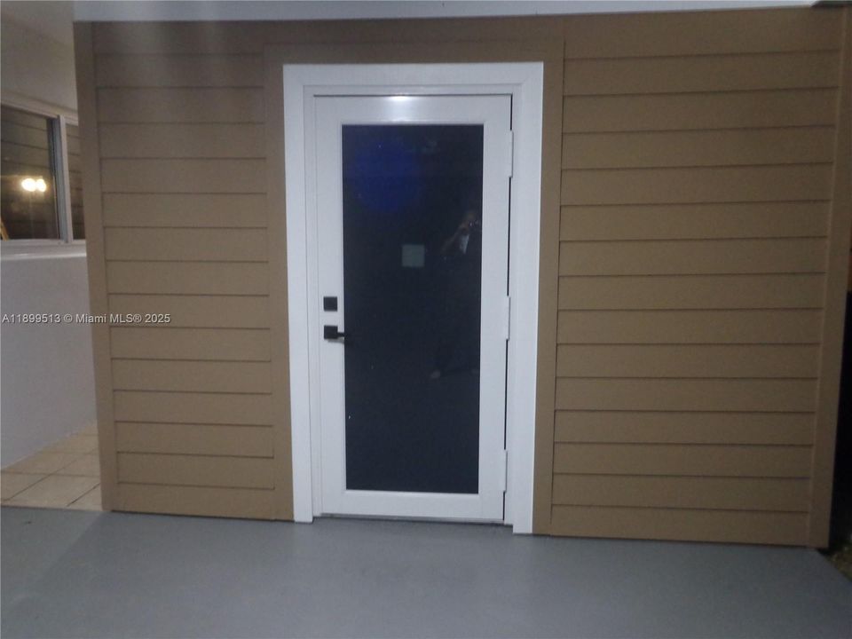 For Sale: $799,900 (3 beds, 2 baths, 1862 Square Feet)