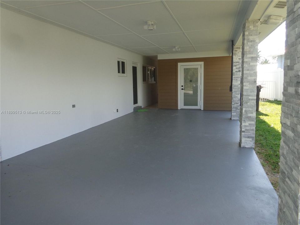 For Sale: $799,900 (3 beds, 2 baths, 1862 Square Feet)