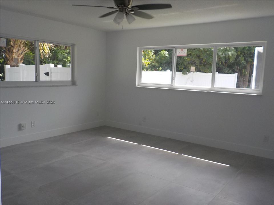 For Sale: $799,900 (3 beds, 2 baths, 1862 Square Feet)