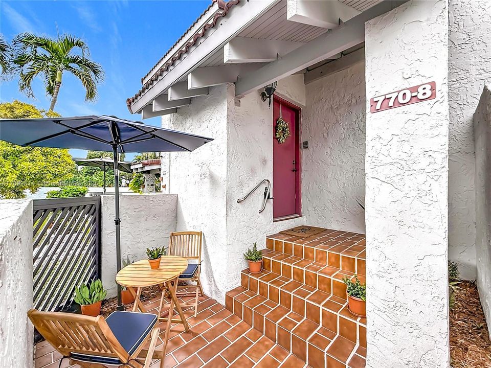 Activo con contrato: $399,000 (3 camas, 2 baños, 1360 Pies cuadrados)