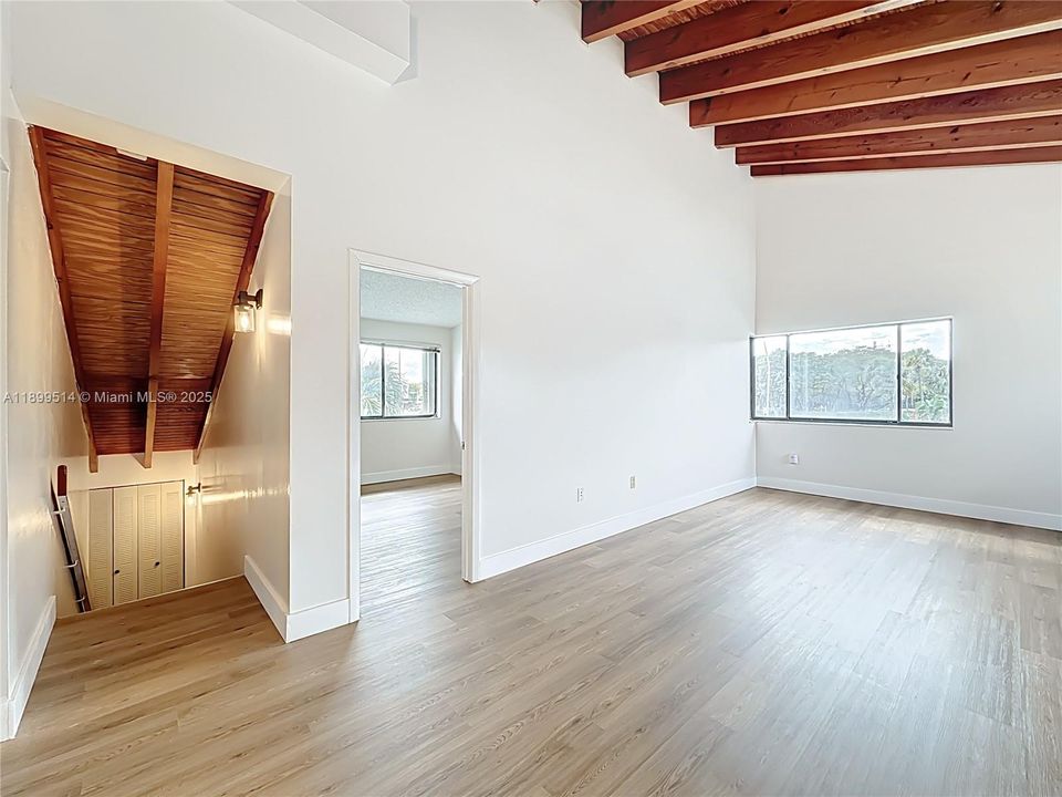 Activo con contrato: $399,000 (3 camas, 2 baños, 1360 Pies cuadrados)