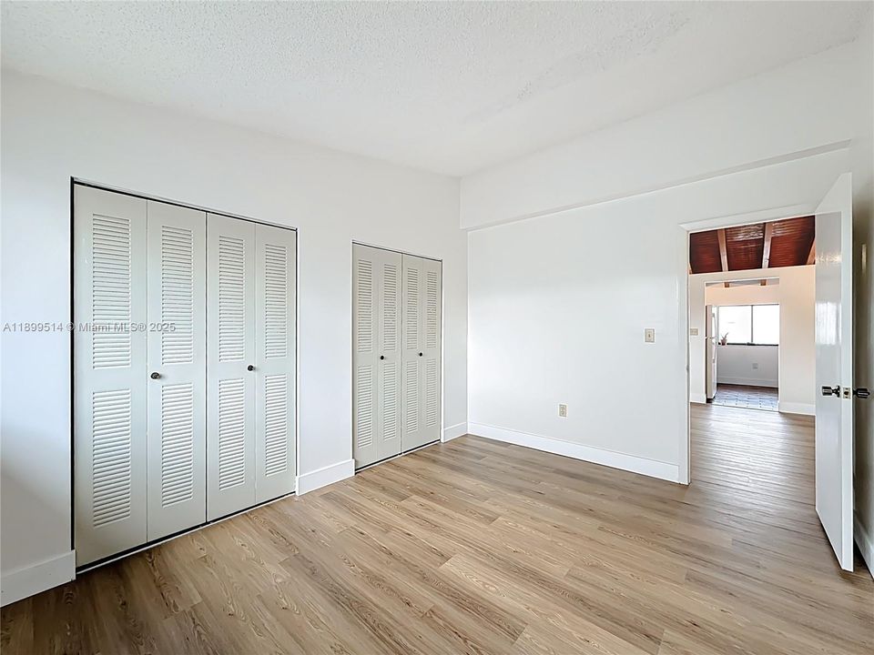 Activo con contrato: $399,000 (3 camas, 2 baños, 1360 Pies cuadrados)