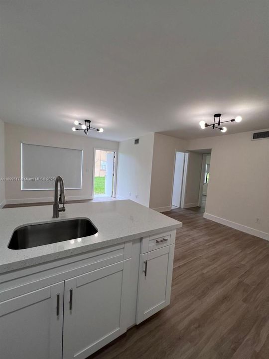 Recently Sold: $300,000 (2 beds, 2 baths, 750 Square Feet)