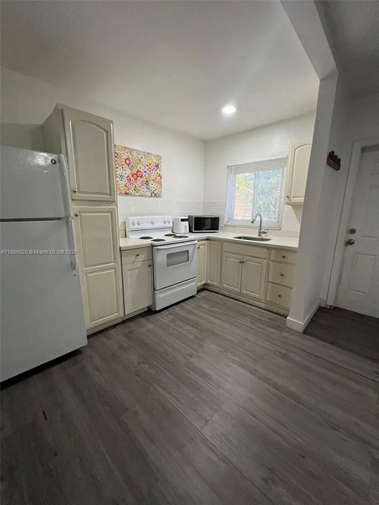 最近租的: $1,900 (1 贝兹, 1 浴室, 0 平方英尺)