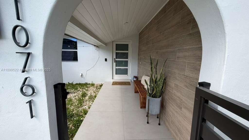 For Sale: $724,900 (3 beds, 2 baths, 1738 Square Feet)