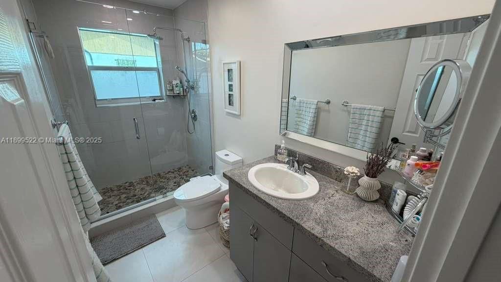 For Sale: $724,900 (3 beds, 2 baths, 1738 Square Feet)