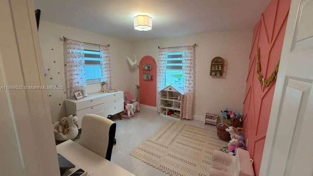 For Sale: $724,900 (3 beds, 2 baths, 1738 Square Feet)