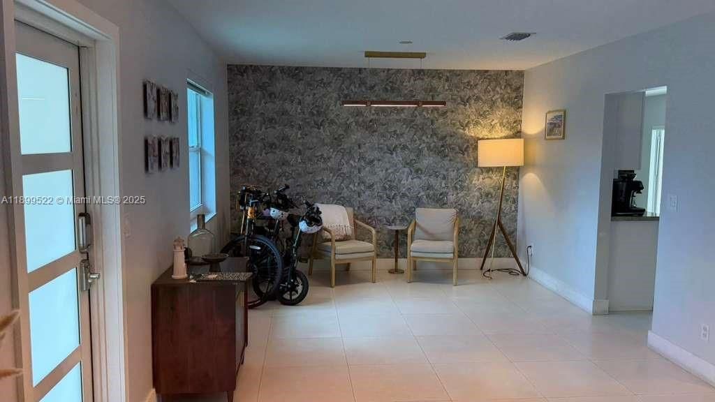 For Sale: $724,900 (3 beds, 2 baths, 1738 Square Feet)