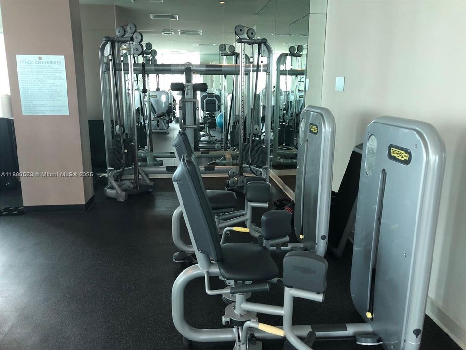 For Sale: $1,325,000 (2 beds, 2 baths, 1326 Square Feet)