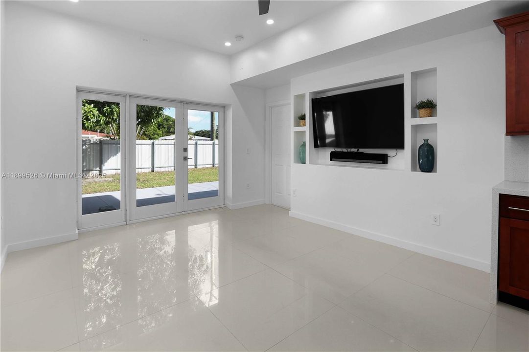 待售: $849,000 (4 贝兹, 4 浴室, 2513 平方英尺)