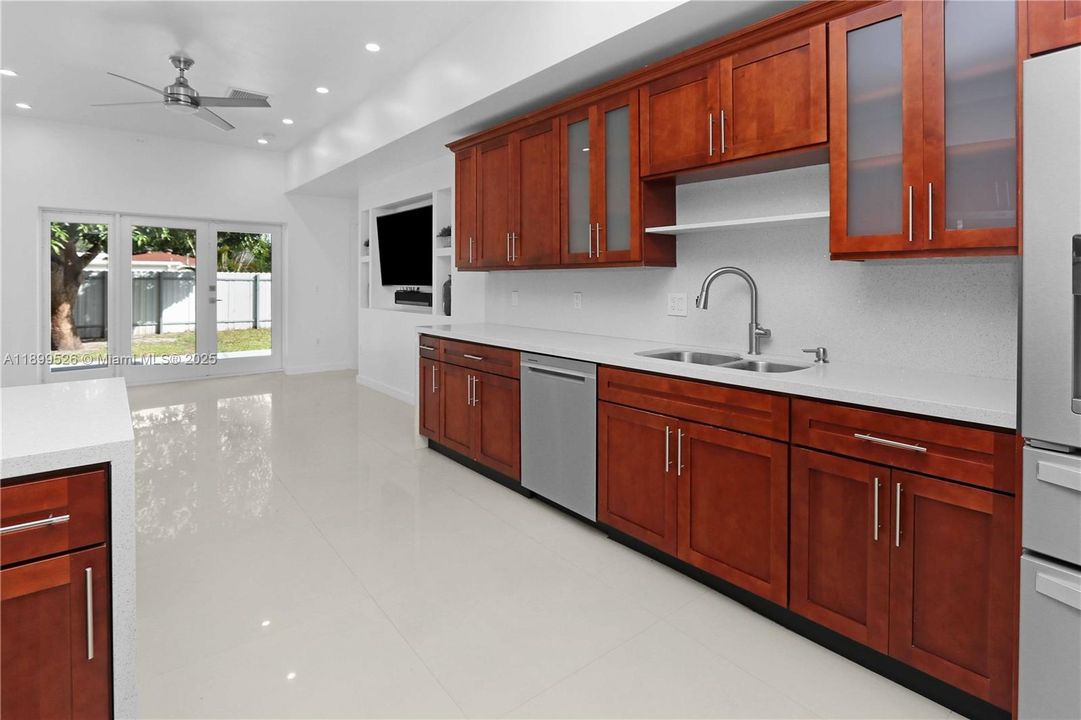 待售: $849,000 (4 贝兹, 4 浴室, 2513 平方英尺)