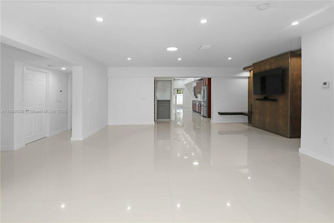 待售: $849,000 (4 贝兹, 4 浴室, 2513 平方英尺)