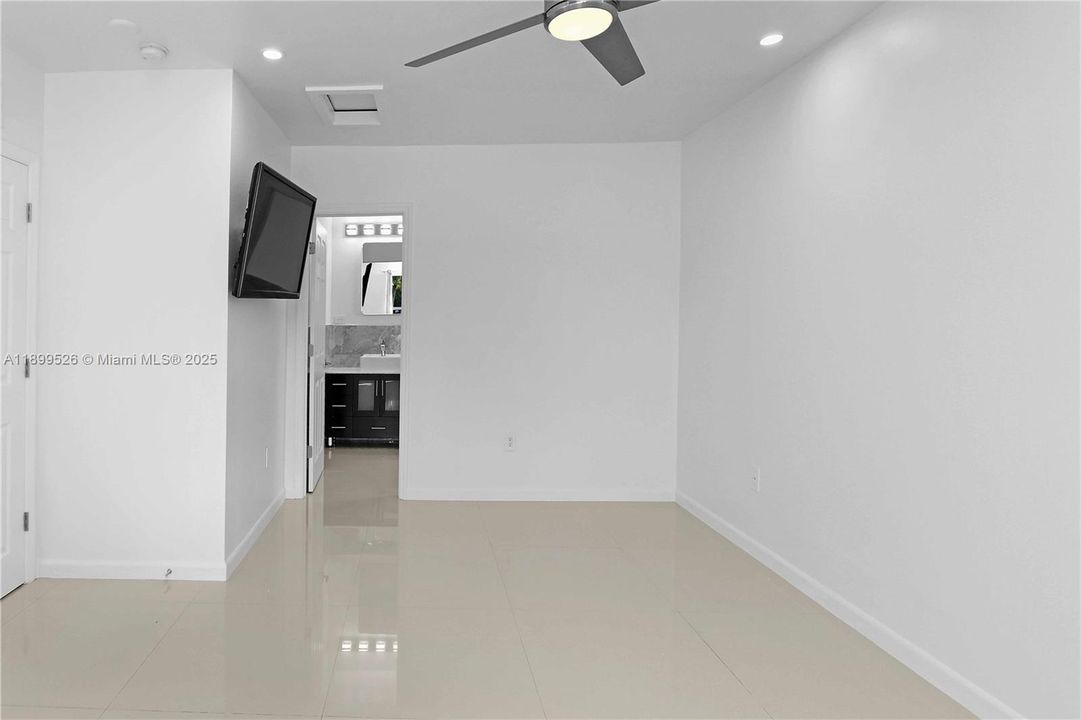 待售: $849,000 (4 贝兹, 4 浴室, 2513 平方英尺)