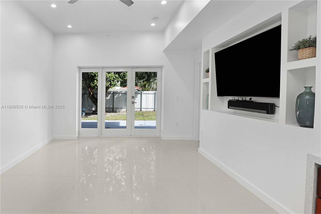 待售: $849,000 (4 贝兹, 4 浴室, 2513 平方英尺)