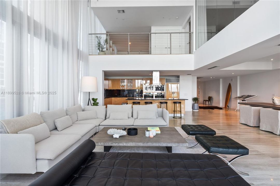 В аренду: $35,000 (3 спален, 3 ванн, 3385 Квадратных фут)