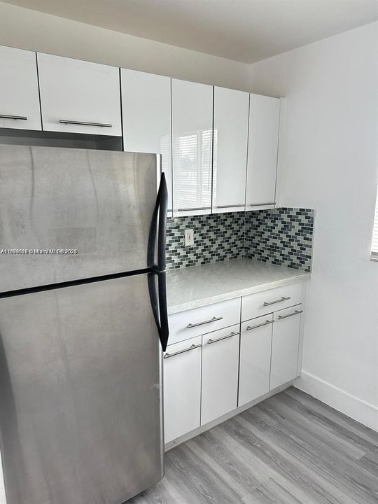 Recently Rented: $2,100 (2 beds, 1 baths, 3070 Square Feet)