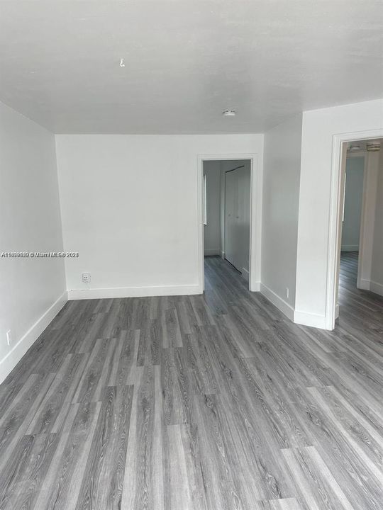 Recently Rented: $2,100 (2 beds, 1 baths, 3070 Square Feet)