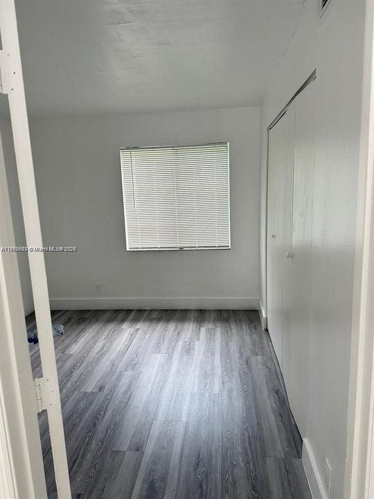 Recently Rented: $2,100 (2 beds, 1 baths, 3070 Square Feet)