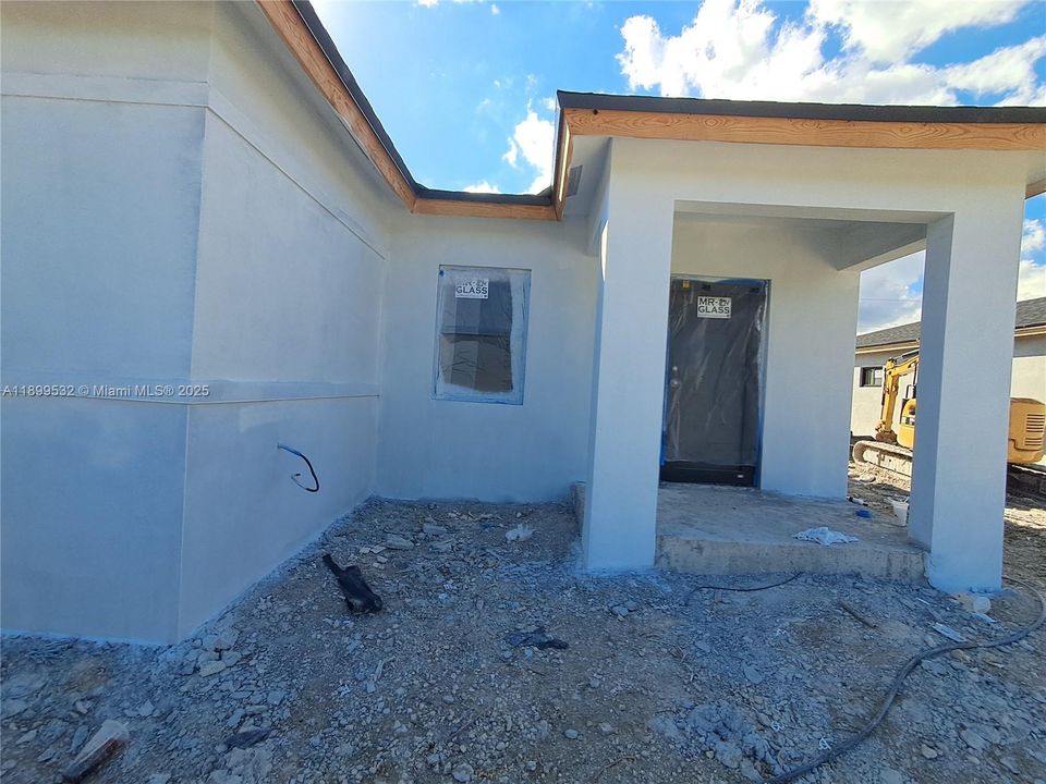 For Sale: $650,000 (4 beds, 2 baths, 1495 Square Feet)