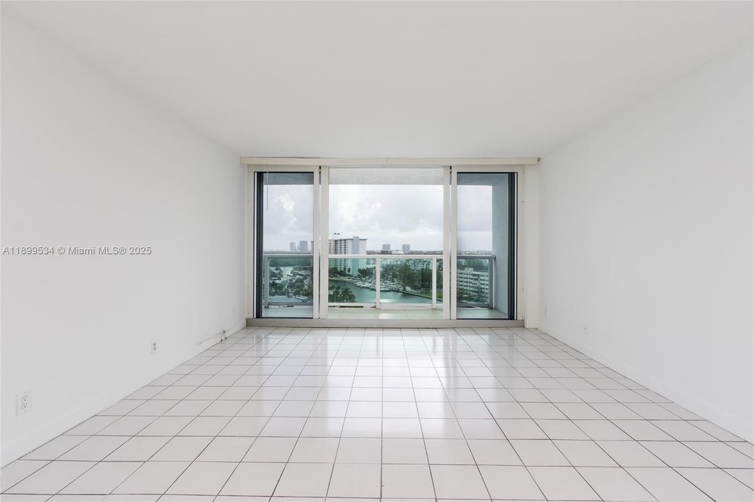 Recently Rented: $2,250 (1 beds, 1 baths, 991 Square Feet)