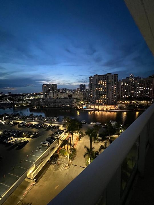 Recently Rented: $2,250 (1 beds, 1 baths, 991 Square Feet)