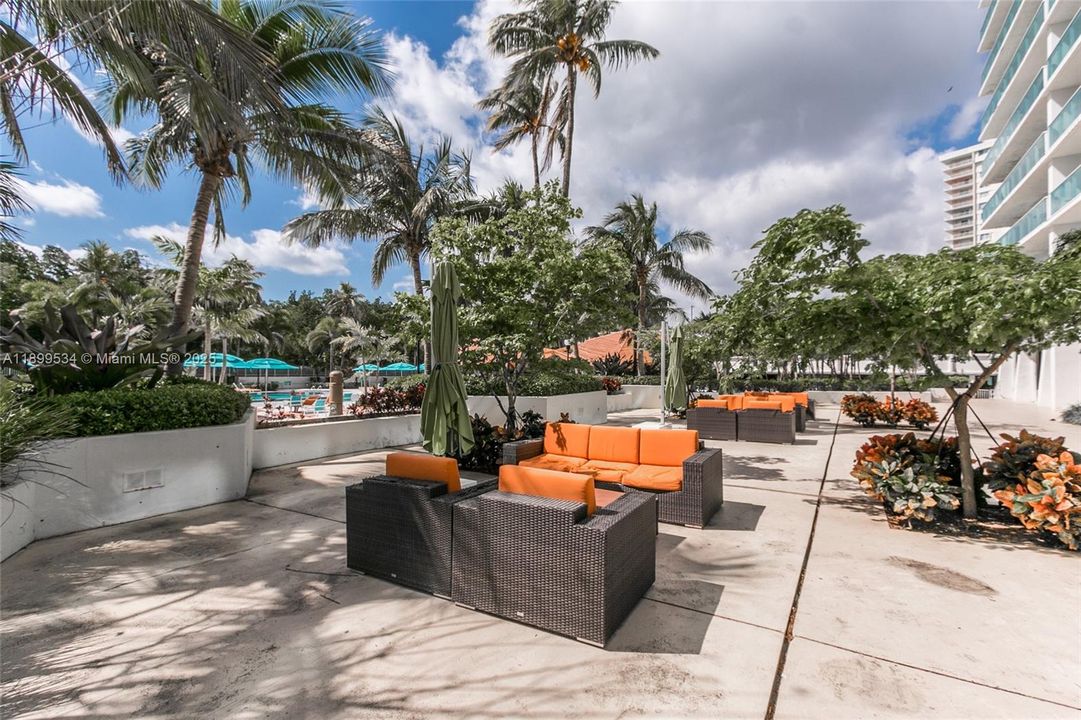 Recently Rented: $2,250 (1 beds, 1 baths, 991 Square Feet)