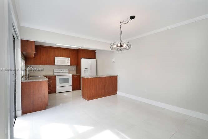 Active With Contract: $3,150 (2 beds, 1 baths, 1057 Square Feet)